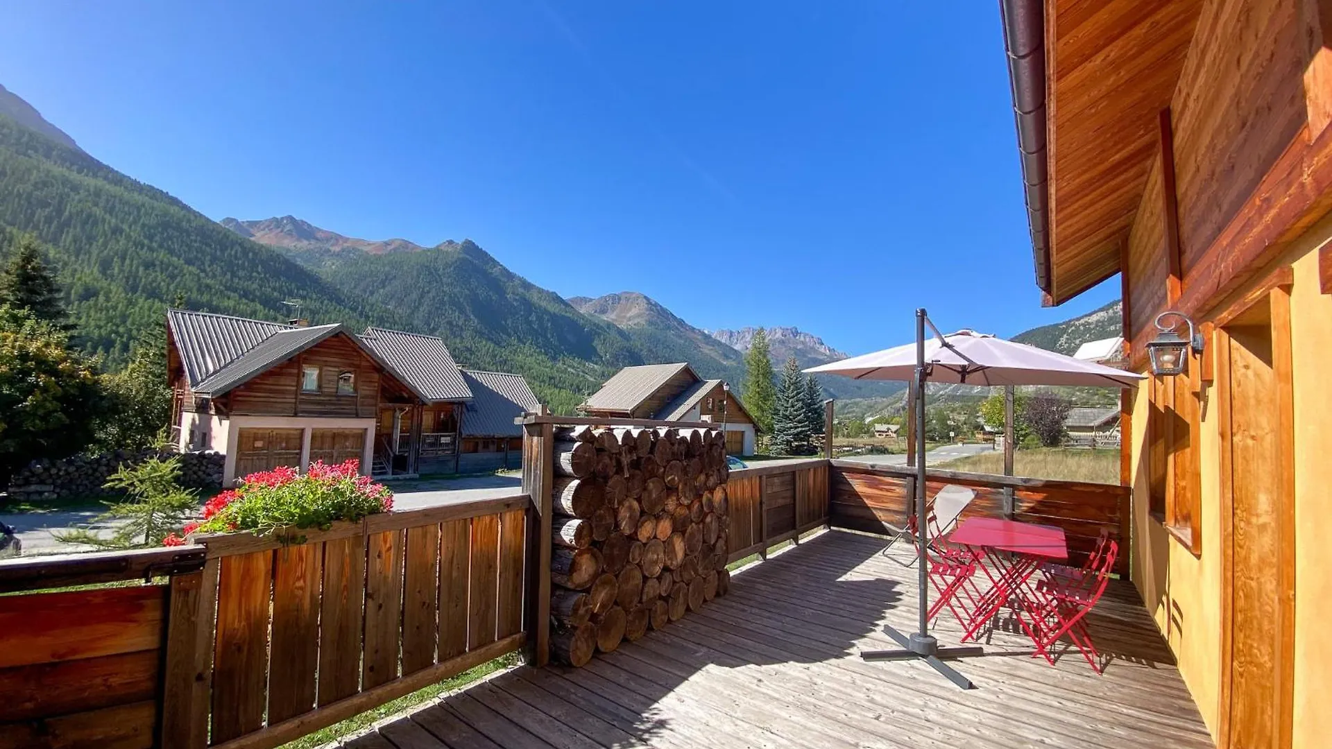 Le Longet Villa Nevache Chalet